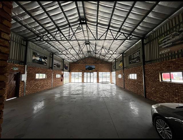 5,891M² WAREHOUSE FOR SALE IN APEX